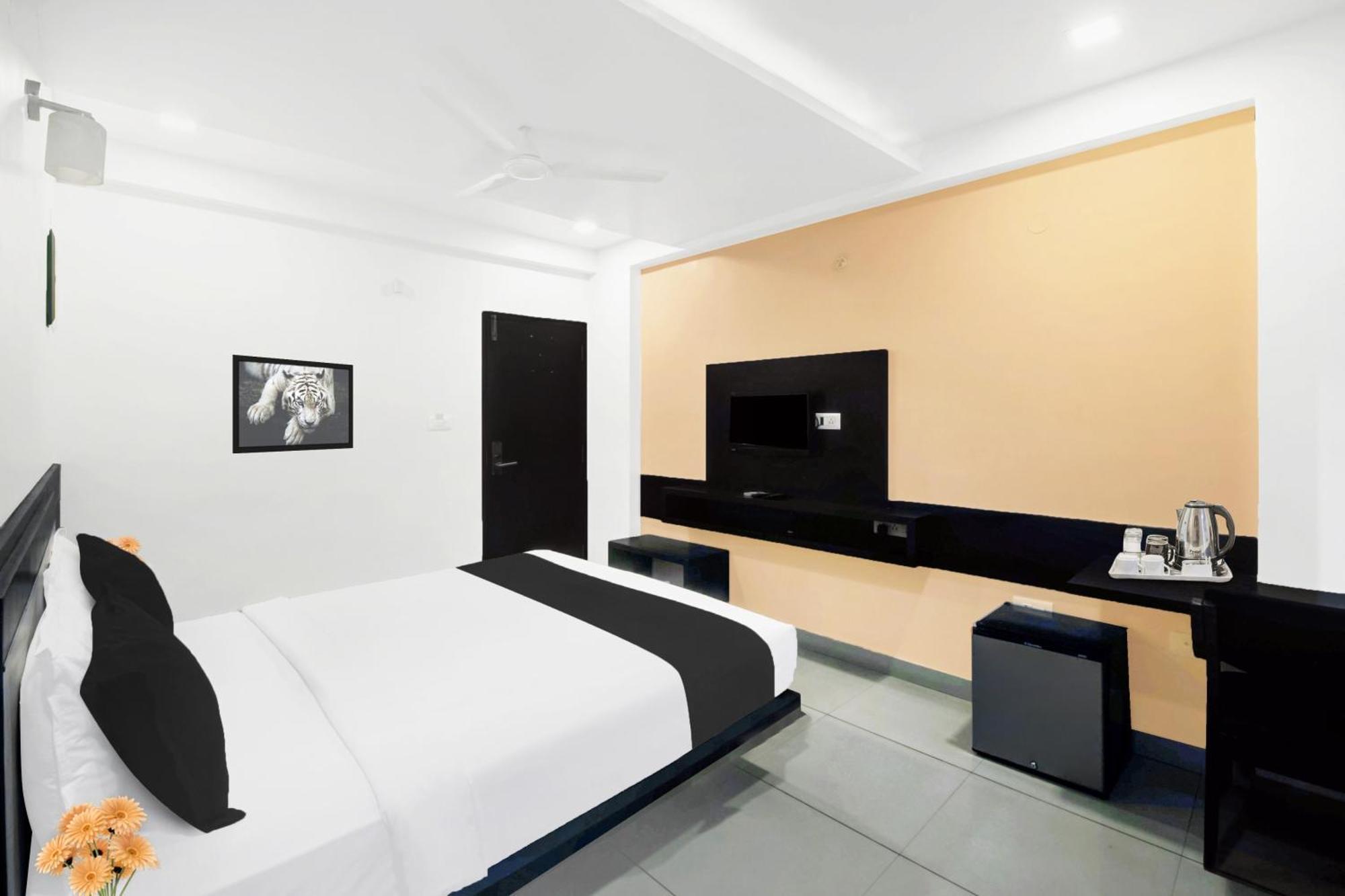 Townhouse City Center Near Mysore Palace Formerly Aavass Inn Exterior foto